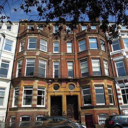 Special Seafront Apartment Portsmouth Exterior photo