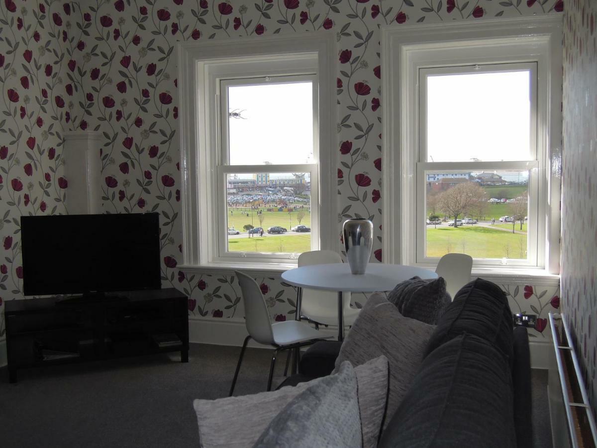 Special Seafront Apartment Portsmouth Exterior photo