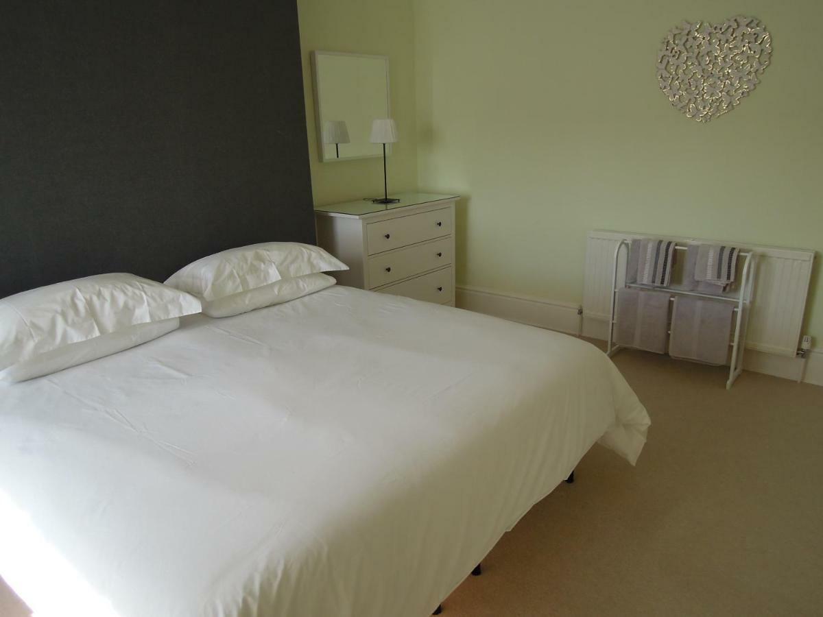 Special Seafront Apartment Portsmouth Exterior photo