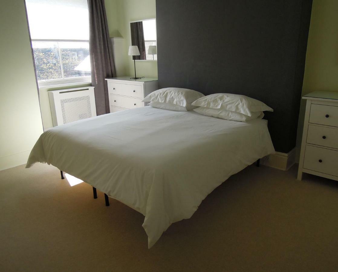 Special Seafront Apartment Portsmouth Exterior photo